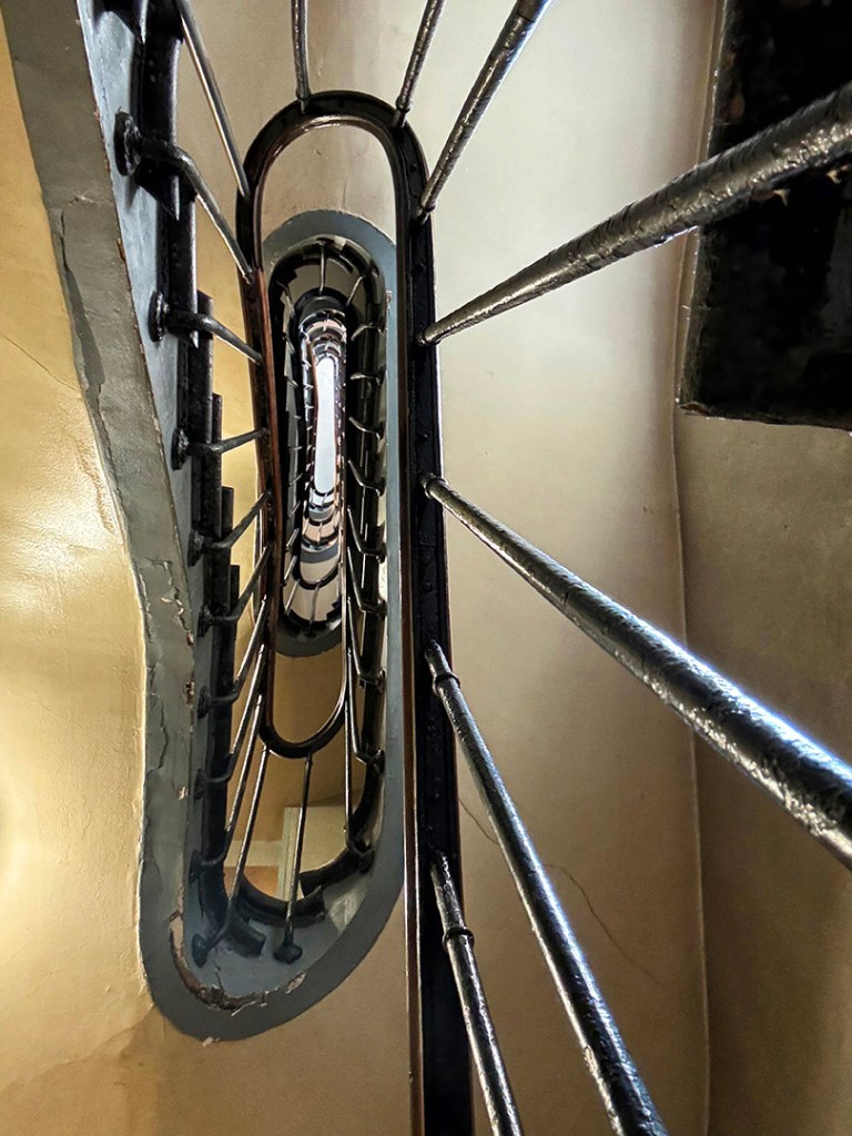 This image has an empty alt attribute; its file name is chloe-williams_2nd-place-the-infinite-staircase.jpg